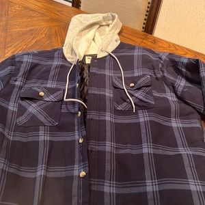 Wrangler Fleece Lined Shirt with Hood - Worn Twice